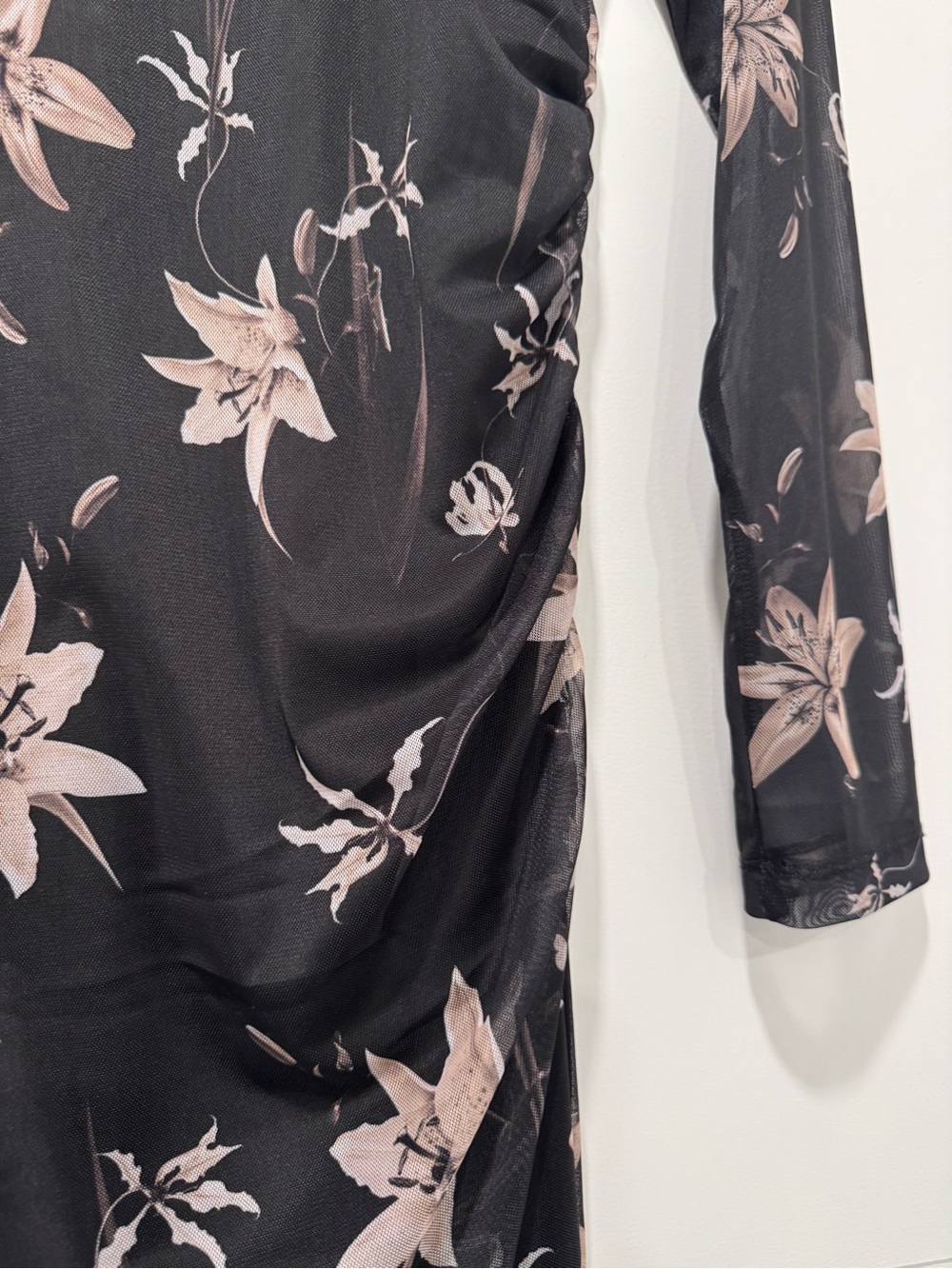 Women's Black Floral Long Sleeve Midi Dress - Picture 2 of 4